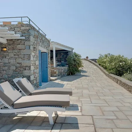 Πανσιόν Blueros - Black Stone 4*