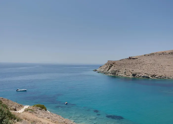 Πανσιόν Blueros - Black Stone 4*