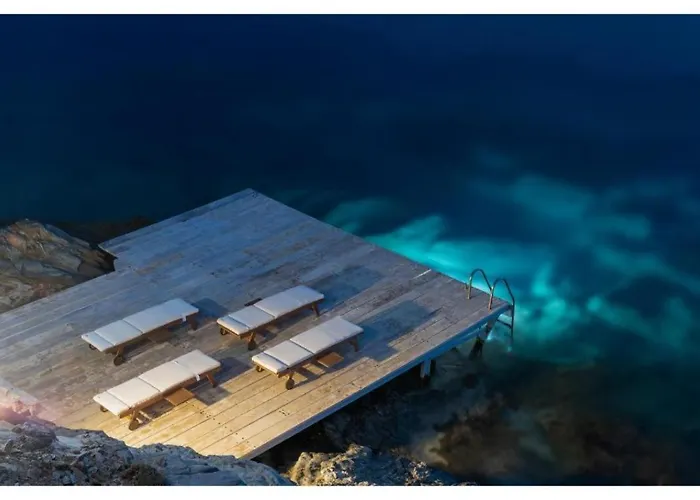 Blueros - Black Stone Πανσιόν 4*