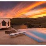 Guest house Blueros - Black Stone Megas Gialos - Nites