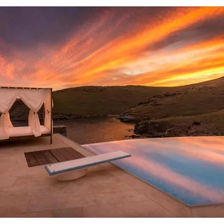 Guest house Blueros - Black Stone Megas Gialos - Nites