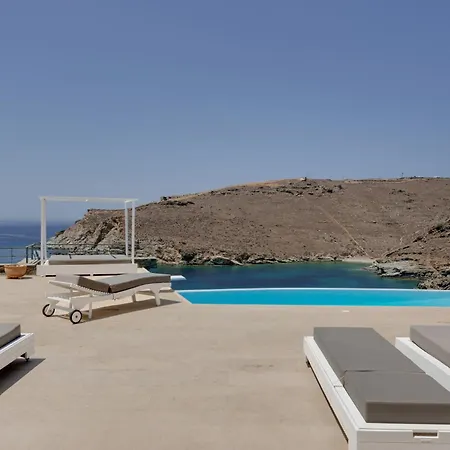 Blueros - Black Stone Guest house Megas Gialos - Nites